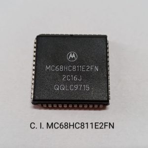 C. I. MC68HC811E2FN MICROCONTROLADOR PLCC-52