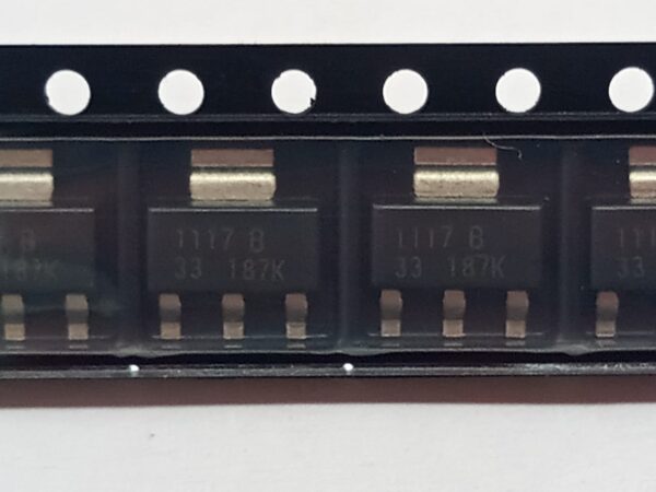 C. I. LC1117TL-TR33 Regulador de tensão 3,3V Low Dropout smd SOT-223. Equivalentes: LM1117MPX-3.3, LD1117S33TR, AMS1117-3.3, AP1117D33